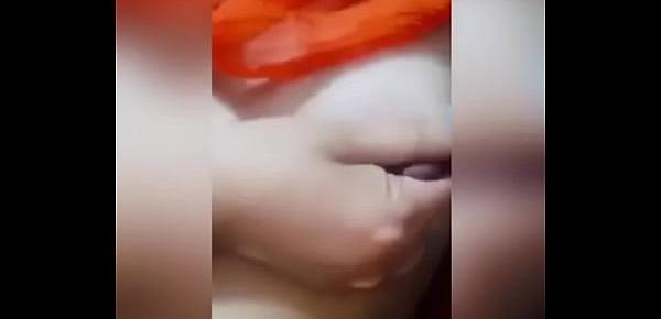  Desi Slut GF Nipple Play first time